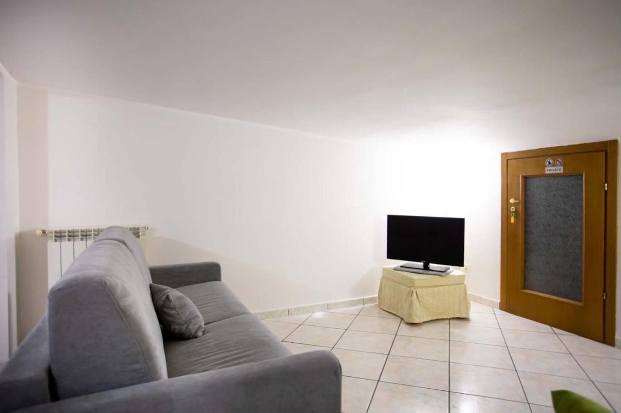 Ferienwohnung House Da Mary Caserta Exterior foto
