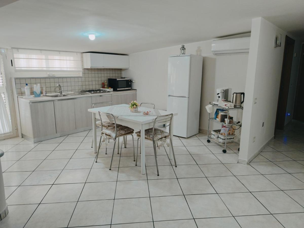 Ferienwohnung House Da Mary Caserta Exterior foto